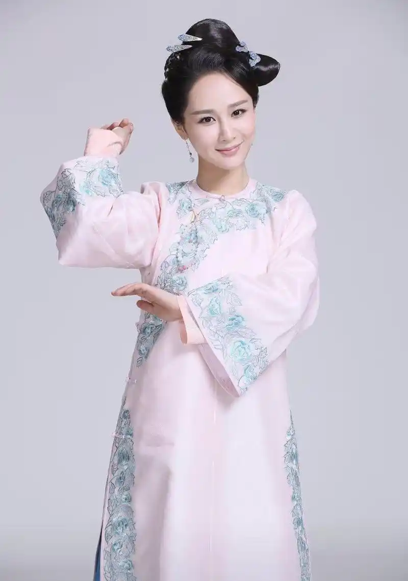 看了杨紫的古装无修定妆照,我终于理解了什么叫"老天爷喂饭吃"