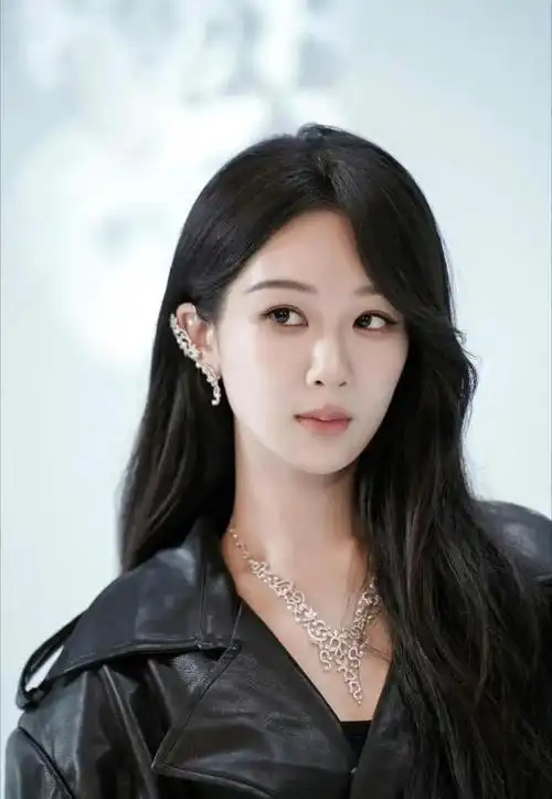 5.9娱乐瓜:任嘉伦王一博檀健次杨紫唐嫣刘诗诗热巴张若昀陈钰琪