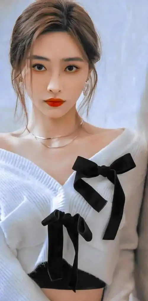 妩媚时尚许佳琪惊艳写真