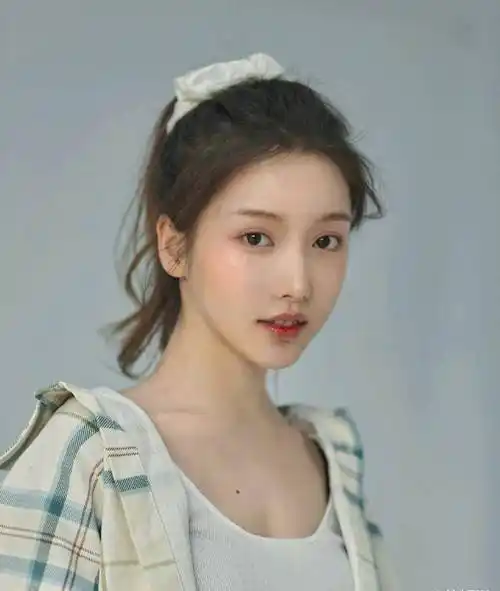 姜贞羽被传出恋情,公司发文辟谣事情不实,网友吐槽还不如不否认_回应