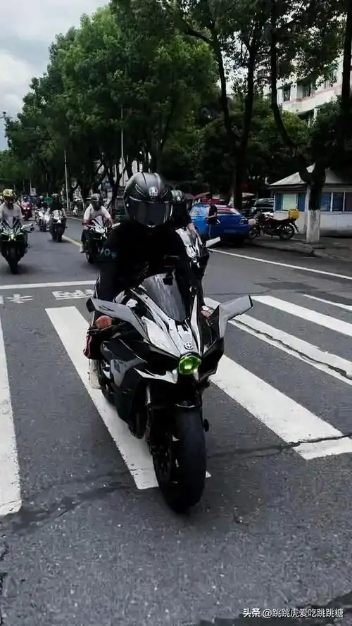 全国超200个城市不能开,却准许生产准许卖|汽车|抢劫|摩托车|飞车党