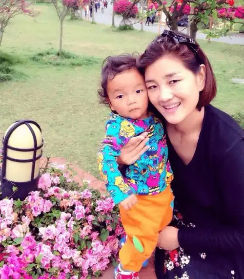 降央卓玛:婚后处处帮娘家,被婆婆当亲女儿,3个孩子都是婆婆带_生活