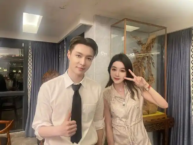 金鸡电影节 幕后合照 1p@张艺兴