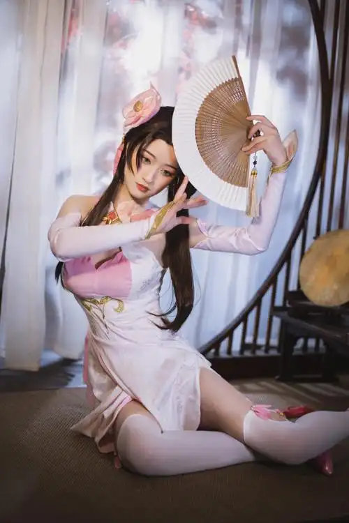 cos王者荣耀貂蝉美貌也是武器