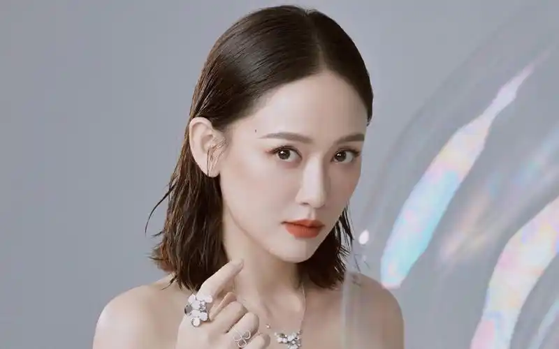 陈乔恩性感百变写真桌面壁纸