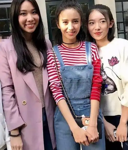 佟丽娅就是包装的美女与路人合照暴露真实颜值皮肤又黑又黄