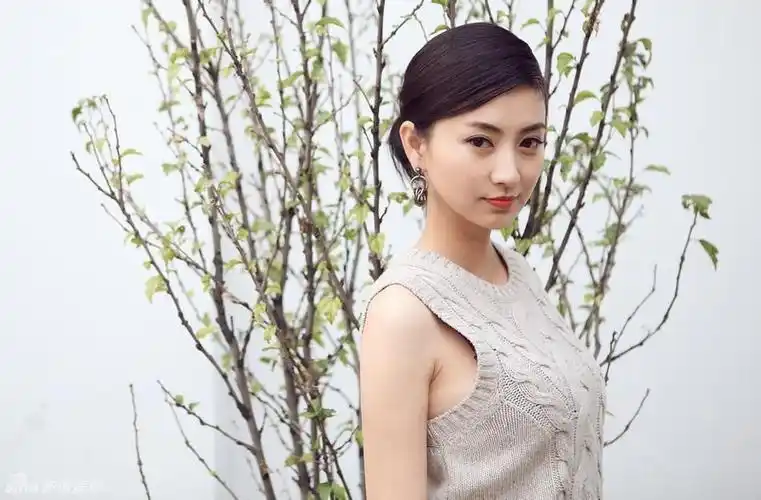 美女演员斓曦张凡