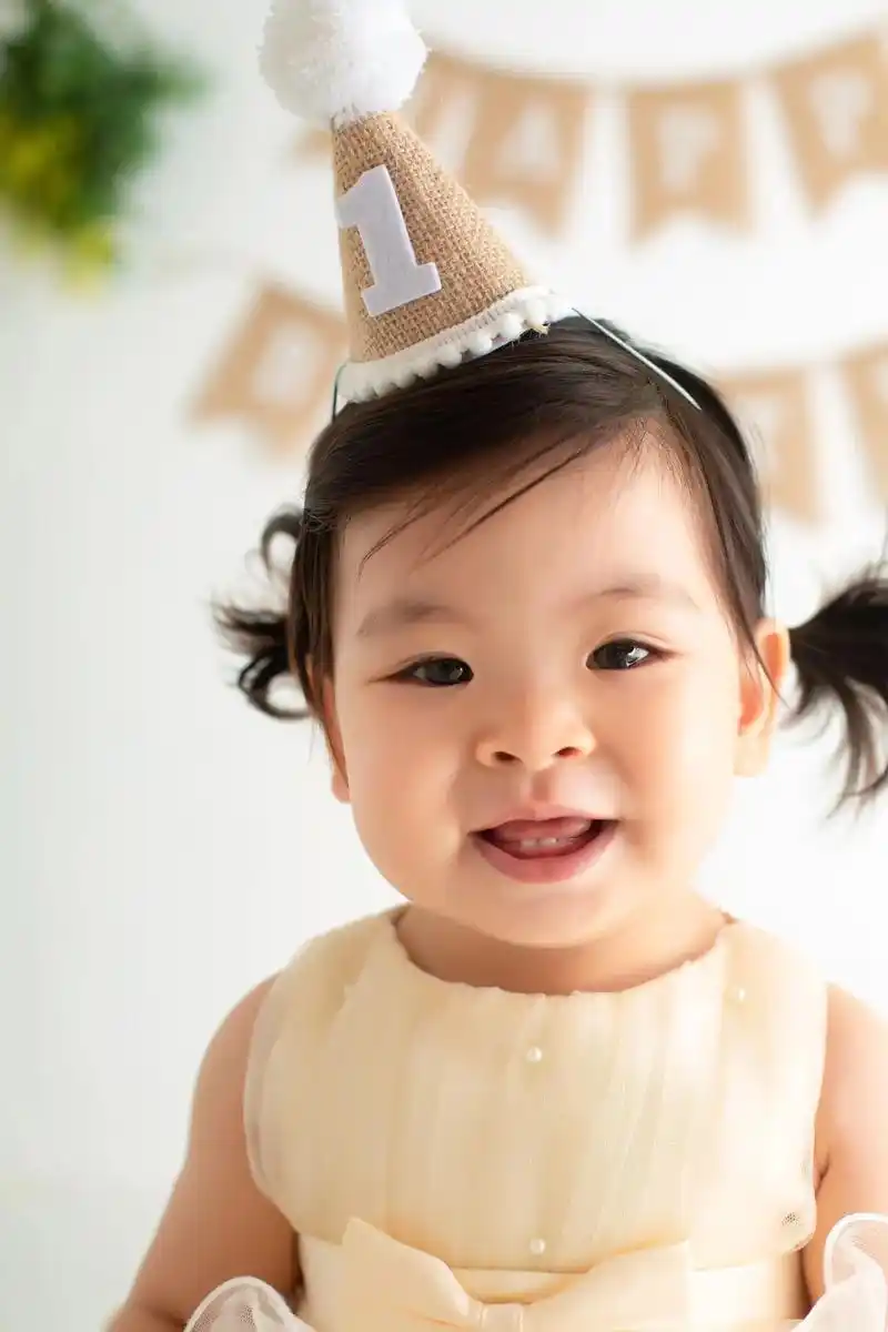 可爱的小孙女 宝宝一岁照片#微笑吧,好运会伴随你的每一天! - 抖音