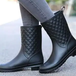 雨鞋女夏时尚外穿胶鞋防滑格子休闲买菜洗车水鞋中筒踩水成人雨靴