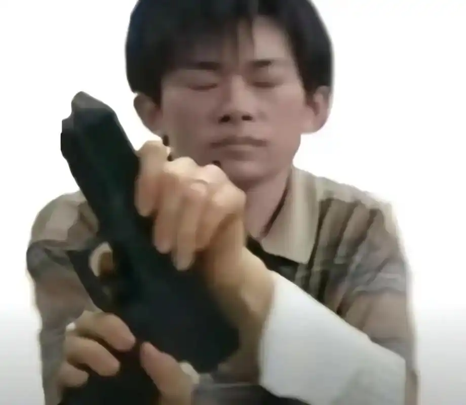 易烊千玺你真贱表情包 - 抖音