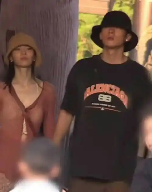 网友热议钟楚曦一部剧一男友!_绯闻_才华_实力