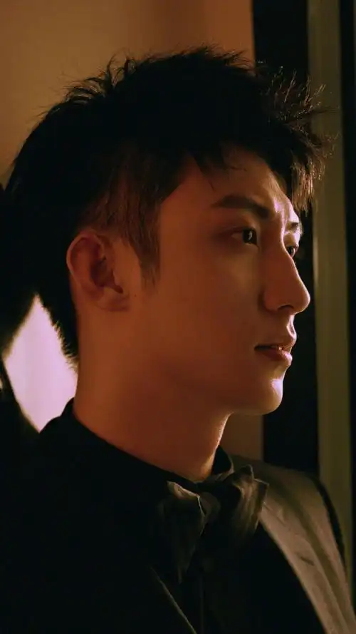 黄景瑜时尚帅气写真