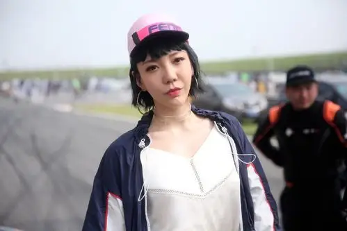 吴莫愁时尚休闲活动照图片45