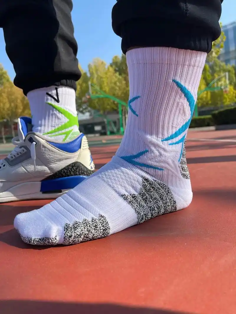 维动闪星专业实战毛巾底篮球袜