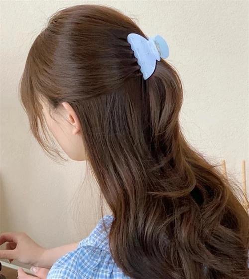 爱心丸子头半扎发,经典斩男女神发型,尽显优雅文艺大方.