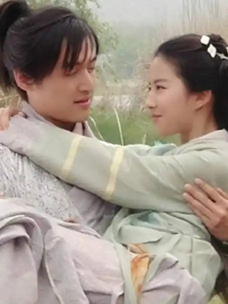 胡歌说没想到会和刘亦菲同台