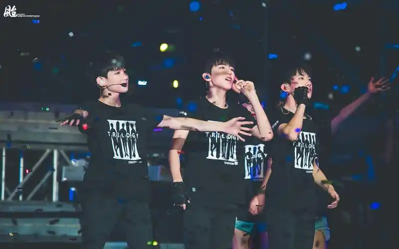 【tfboys】raise hell (160813三周年广州场官频混剪)