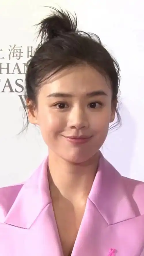 大眼萌妹子马思纯,怼脸拍这颜值状态如何?