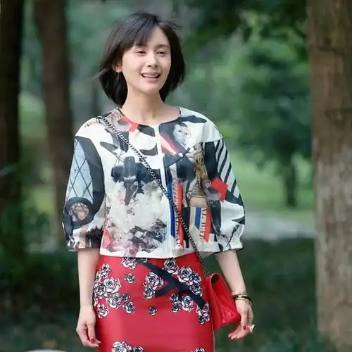 小个子明星,她们都这么穿 pk高富美