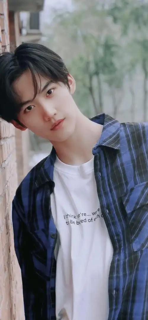 明星壁纸周柯宇壁纸来咯