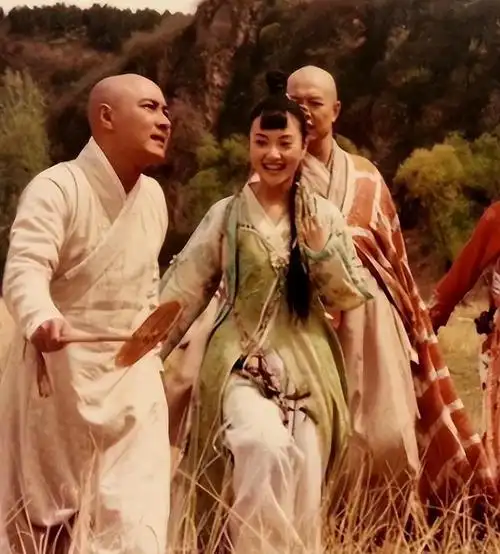 他在电视剧《小鱼儿与花无缺》中扮演的小鱼儿深入人心,让很多观众