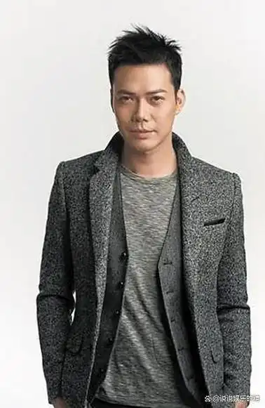 近年来,著名男演员谢天华将重心放在内地的发展上.