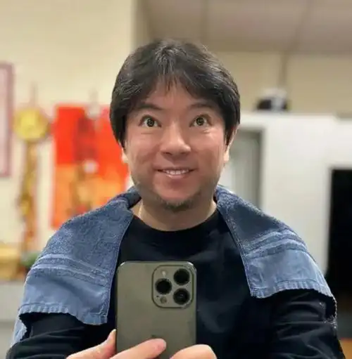 54岁高晓松近照曝光身材暴瘦脸小了一圈高调晒自拍疑似想复出