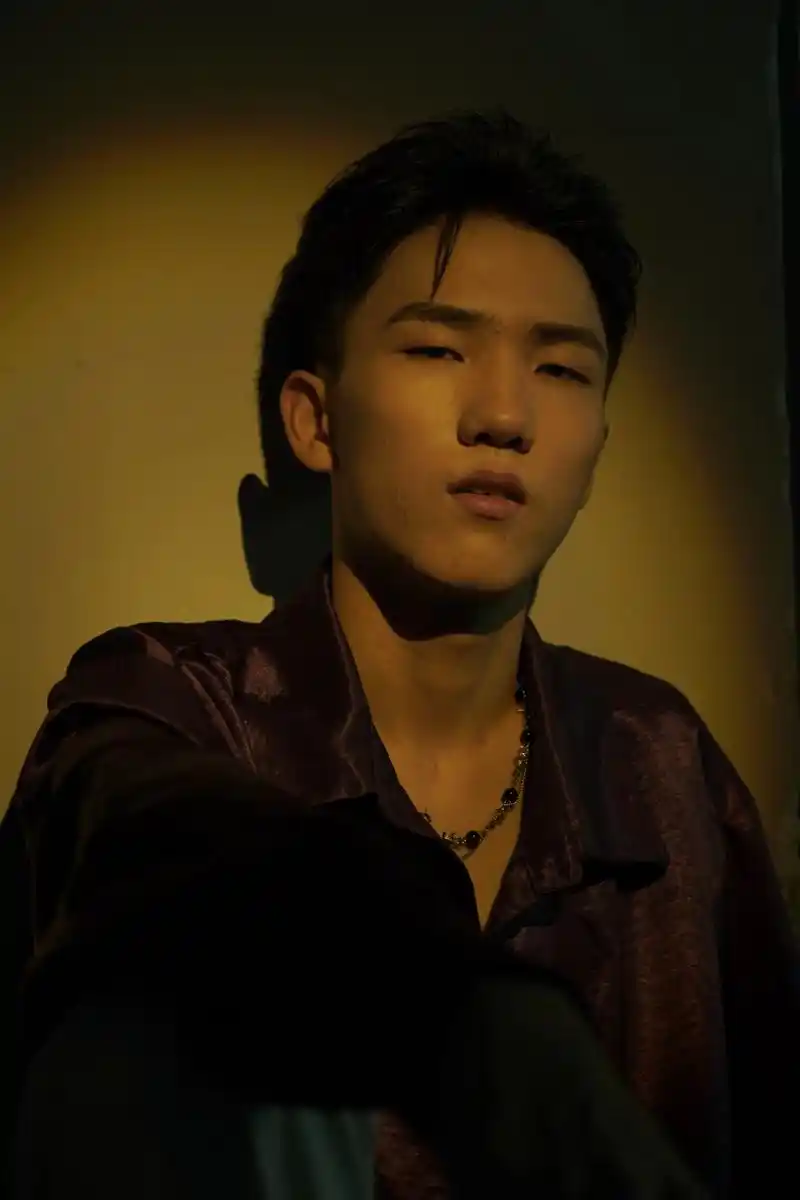 男生港风写真 情绪片.为一个人,你能牺牲多少?很久没更新了, - 抖音