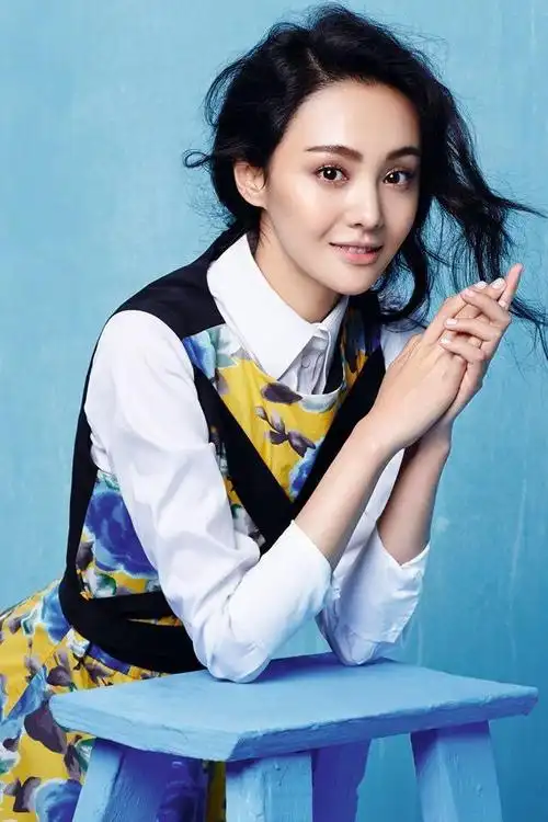 郑爽清新优雅写真