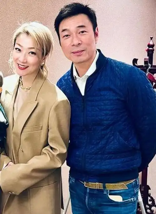 1月9日郑秀文许志安真实夫妻现状曝光