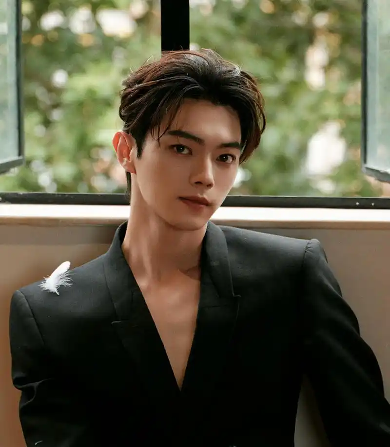 许凯的西装照,nice不?