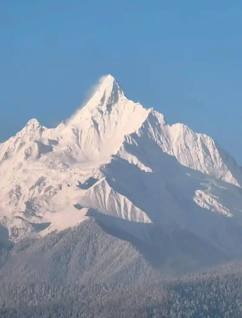玉龙20号大索维修,那去感受梅里雪山的美.推荐游玩景点梅里雪 - 抖音