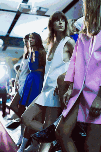 unicool | 因为他,布料再少的衣服我也能穿得理直气壮