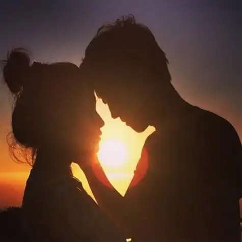 落日之恋_微信情侣头像图片_扣扣居