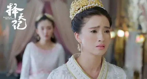 《择天记》吴倩跪求龚蓓苾 落落白后相拥而泣