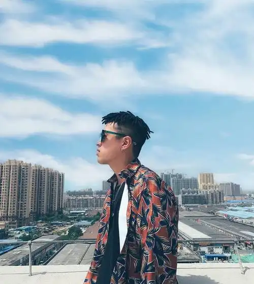 小脏辫男小脏辫图片