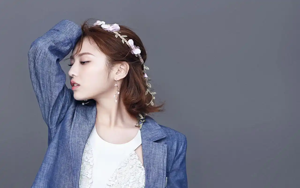 张慧雯性感写真高清图片桌面壁纸