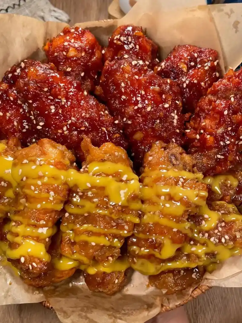 自制韩式炸鸡.没想到这个炸鸡做法这么简单!学会这个在家就能实 - 抖