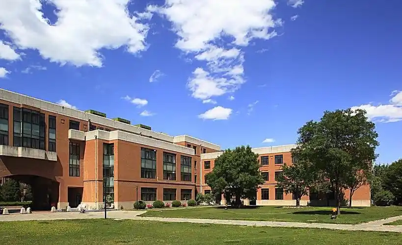 千与千寻相约校园了,场景转漫画