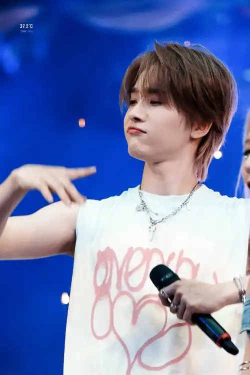 宁波罗蒙无敌爆炸99可爱小连花@连淮伟