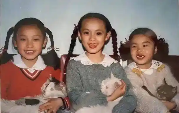 儿童照片pk的时候了,有人天生丽质,有人像换了一张脸_魅力_外表_赵薇