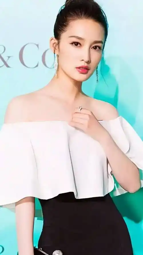 原创美女明星李沁高清壁纸美图气质迷人绝色难求