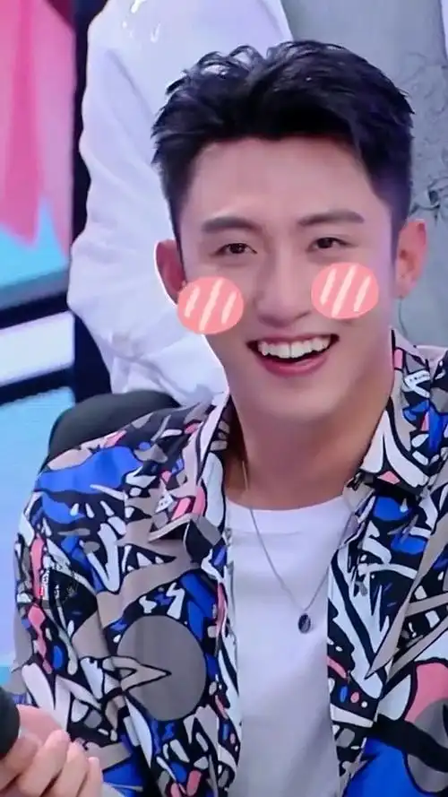 黄景瑜#软萌虎牙笑,俘获了多少人心