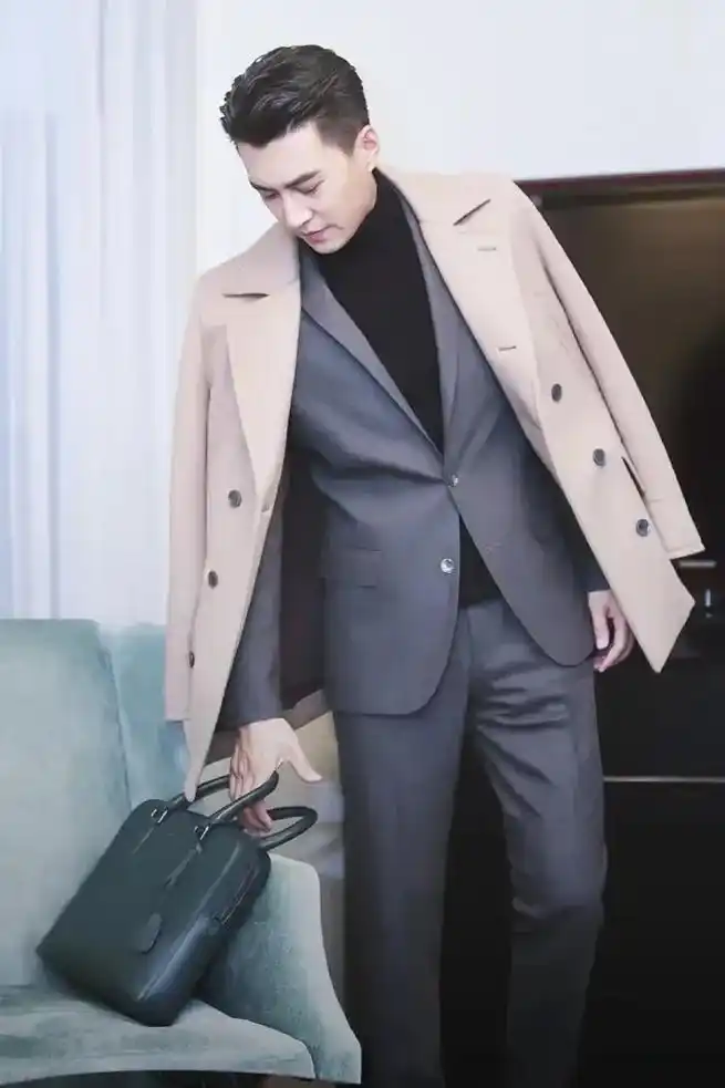 靳东这样的男神你们喜欢吗行走荷尔蒙