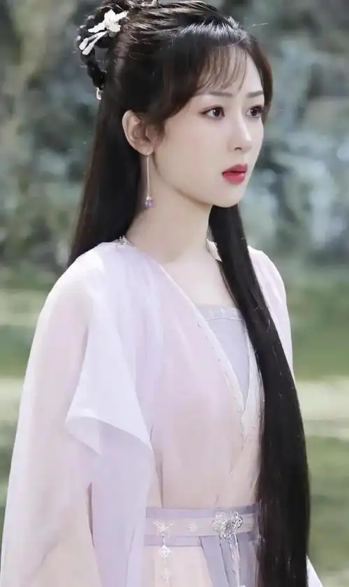 仙气飘飘的杨紫,优雅迷人!__财经头条