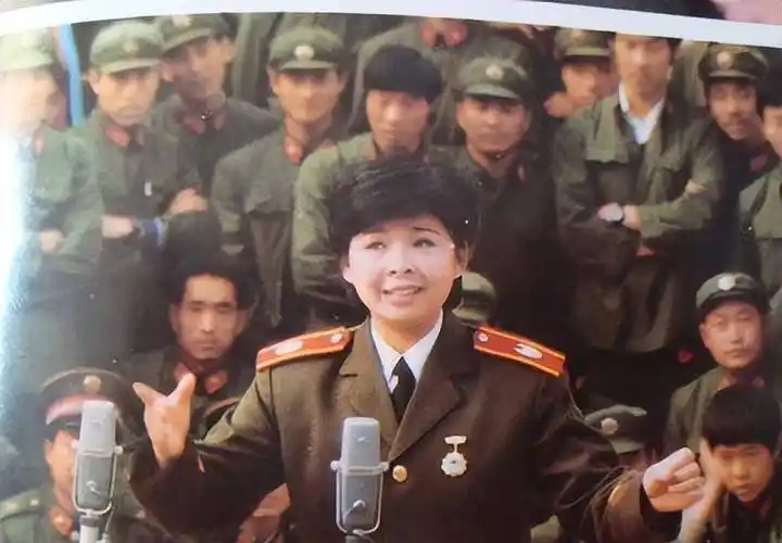 董文华:22岁嫁5年之约,23岁爆火,38岁跌落神坛,今怎样了?