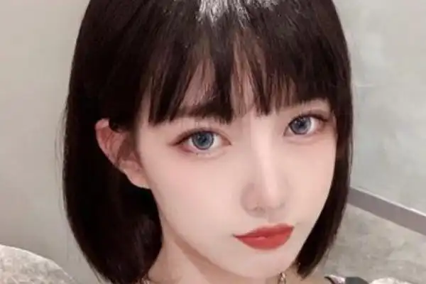 圆脸适合短发发型