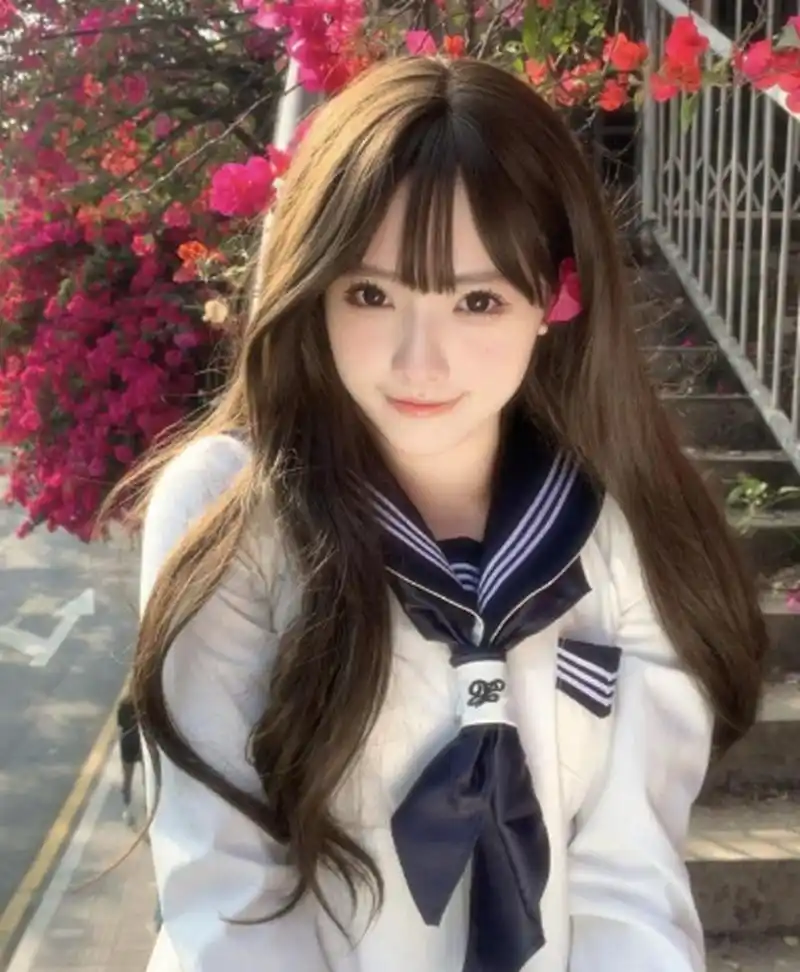 爱笑的甜美女孩 温柔迷人优雅 芭比大眼睛