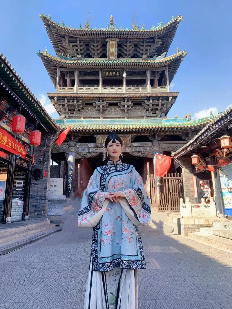 一朝步入画卷. 一院梦回百年. 来一趟,总要 - 抖音