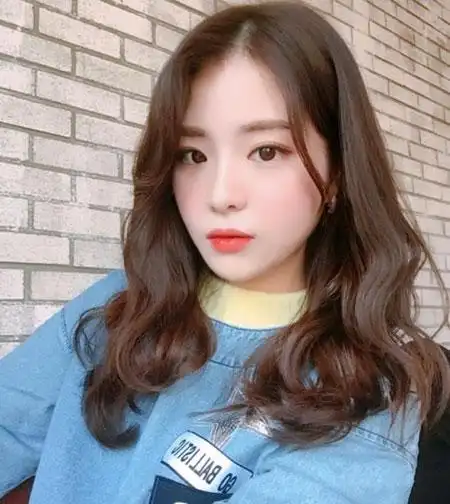 波浪卷中长发图片 气质女神必备款